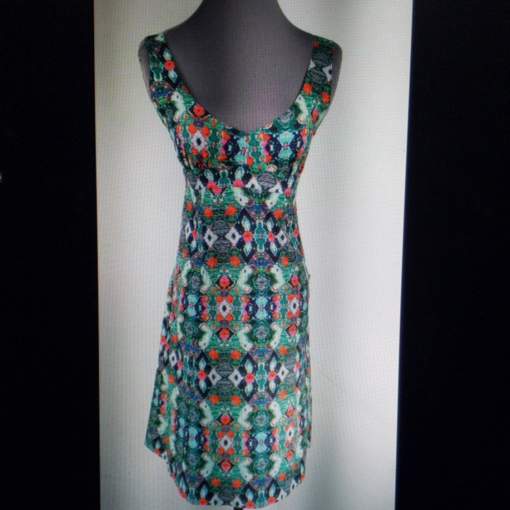Sz 0 Athleta Two Pocket Multi Color Midi Dress